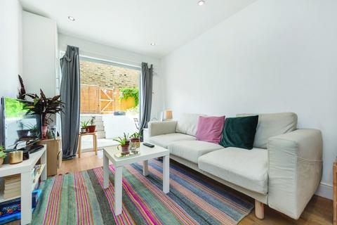 2 bedroom flat to rent, Coldharbour Lane, SE5