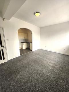 1 bedroom flat to rent, High Street, Brierley Hill DY5