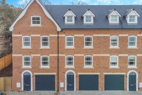 6 bedroom terraced house for sale, Kinsman Mews, Hertfordshire SG13