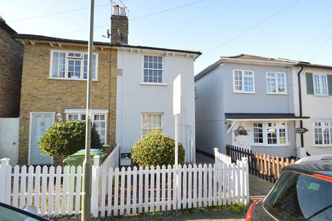 2 bedroom cottage to rent, Anderson Road, Weybridge, KT13