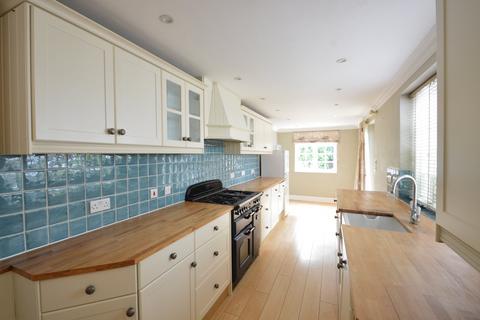 2 bedroom cottage to rent, Anderson Road, Weybridge, KT13