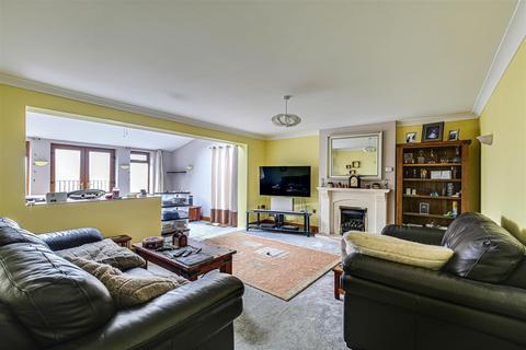 5 Sopwith Close, Biggin Hill, Westerham, TN16 3UW