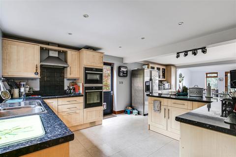 5 Sopwith Close, Biggin Hill, Westerham, TN16 3UW