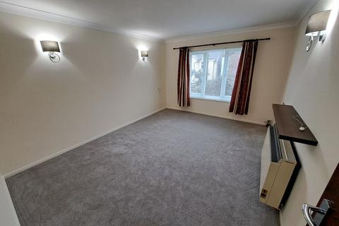 1 bedroom flat for sale, Wannock Road, Redoubt, Eastbourne BN22