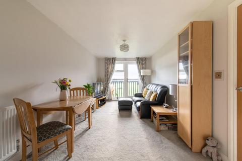 2 bedroom flat for sale, Tanners Close, Crayford,