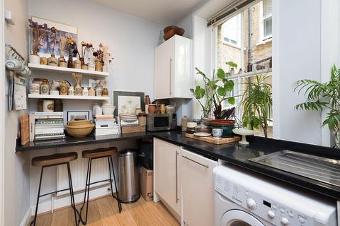 2 bedroom apartment to rent, Wymering Road, Maida Vale W9