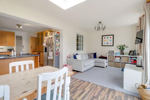 212 Ember Lane, East Molesey, KT8 0BS