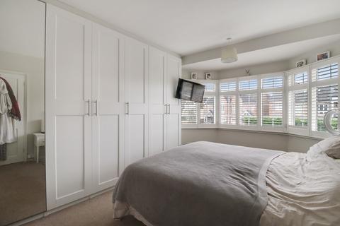 212 Ember Lane, East Molesey, KT8 0BS