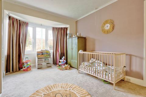 12 Guisborough Road, Nunthorpe, Middlesbrough, TS7 0LB
