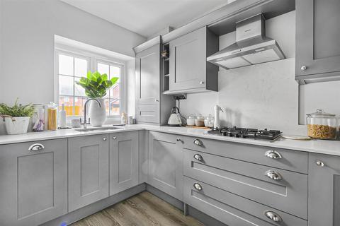 31 Lance Way, Arborfield Green, Reading, RG2 9YY
