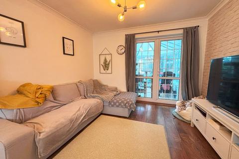 4 bedroom terraced house for sale, Gubbins Lane, Romford