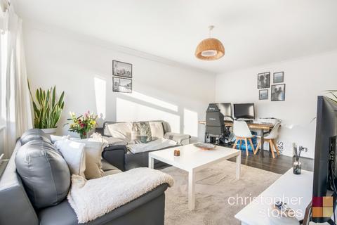 2 bedroom maisonette for sale, Ousden Close, Cheshunt, Waltham Cross, Hertfordshire, EN8 9RQ