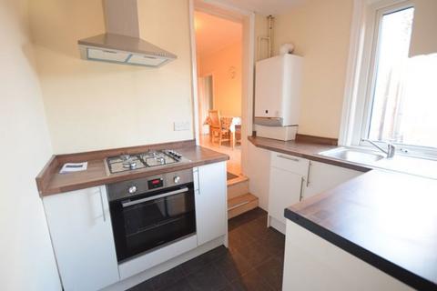 2 bedroom flat to rent, St. Vincent Street, South Shields