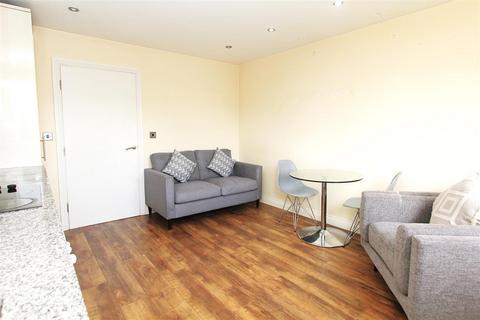 2 bedroom flat to rent, Brunswick Court, Leeds