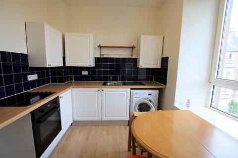 2 bedroom flat to rent, Malcolm Street, Dundee, DD4