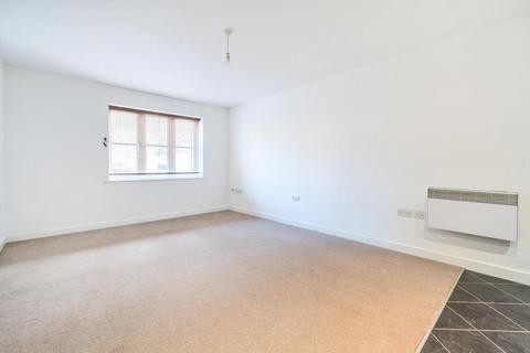 2 bedroom flat for sale, Aylesbury,  Buckinghamshire,  HP21