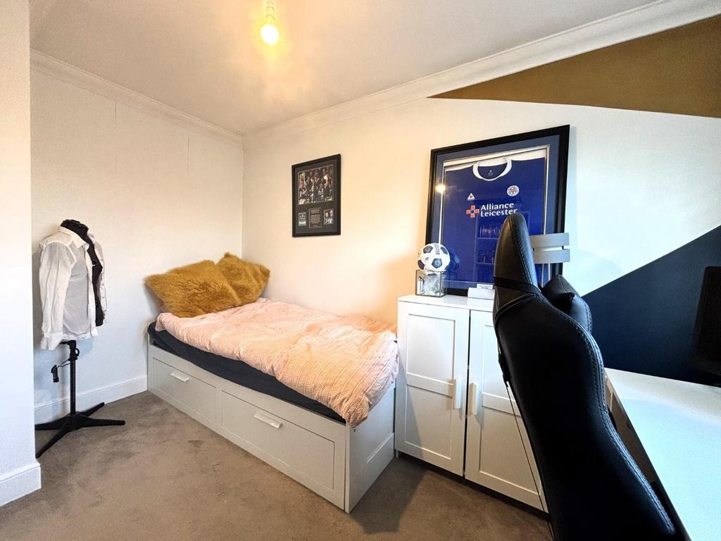 Bedroom 2 1.jpeg