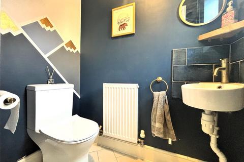17 Knebworth Gate, Stevenage, SG2 8DF