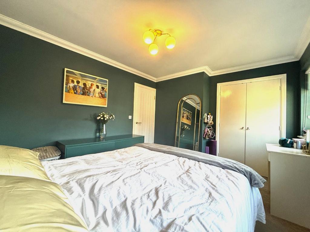 Bedroom 1 1.jpeg