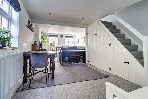 2 bedroom end of terrace house for sale, Cravells Road, Harpenden, Hertfordshire, AL5