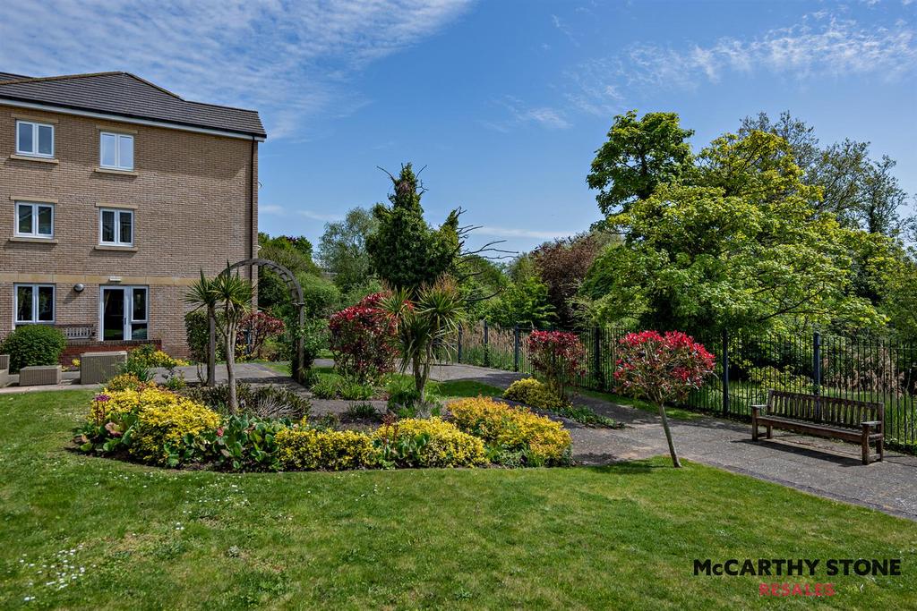 8587040-exterior05-800.jpg