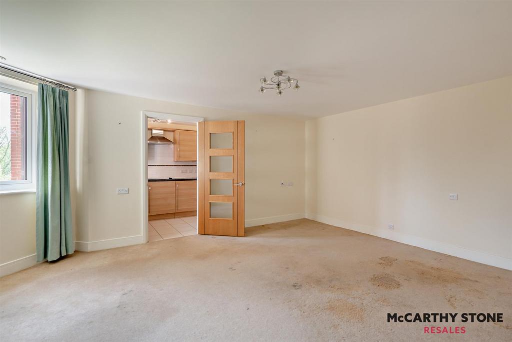 8587040-interior06-800.jpg