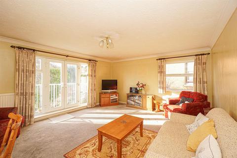 2 bedroom flat for sale, St. Helens Road, Hastings