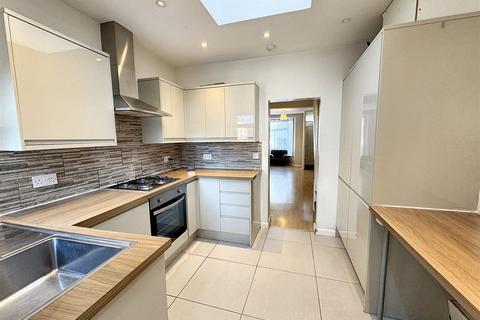 2 bedroom terraced house for sale, Gough Road, London