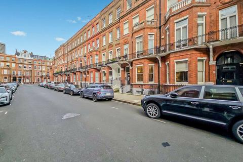 2 bedroom flat for sale, Rosary Gardens, South Kensington, London, SW7