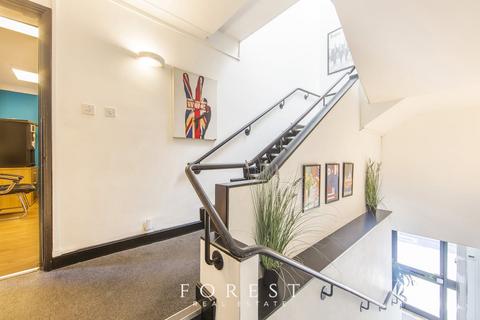 98 White Lion Street, London, N1 9PF
