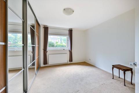 3 bedroom flat to rent, Hillcrest Road, Ealing, London, W5