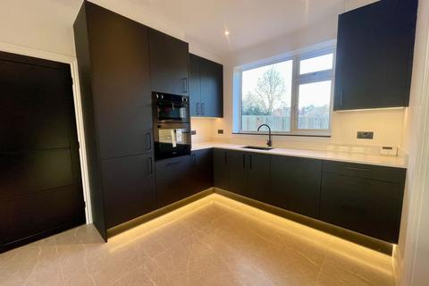 3 bedroom detached house for sale, Wood Lane, Swadlincote DE11