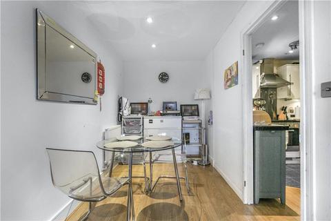 2 bedroom apartment for sale, Turner Street, London, E16