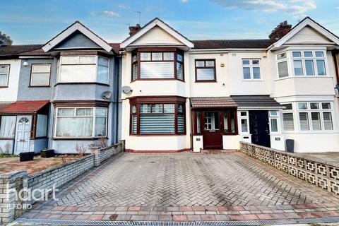 5 bedroom terraced house for sale, Aldborough Road South, Ilford