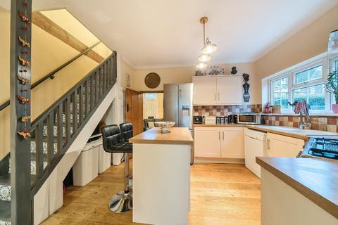 2 bedroom terraced house for sale, East Street, Farnham, Surrey, GU9