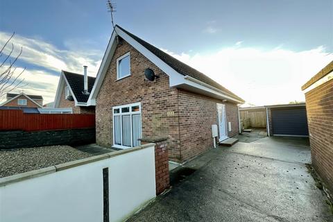 2 bedroom detached bungalow for sale, Pemberton Park, Pemberton, Llanelli