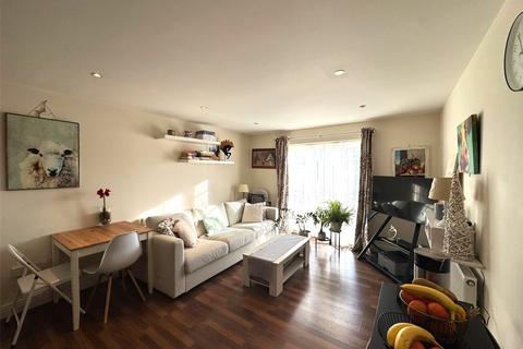 2 bedroom flat for sale, Manor Court, Staines TW18