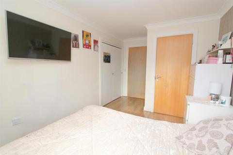 Flat 34, Harkness Court Cleeve Way, Sutton, SM1 3TX