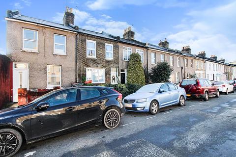 3 bedroom end of terrace house to rent, Sylvan Road, Forest Gate, E7 8BN