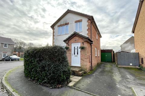 3 bedroom detached house for sale, Camellia Close, Three Legged Cross