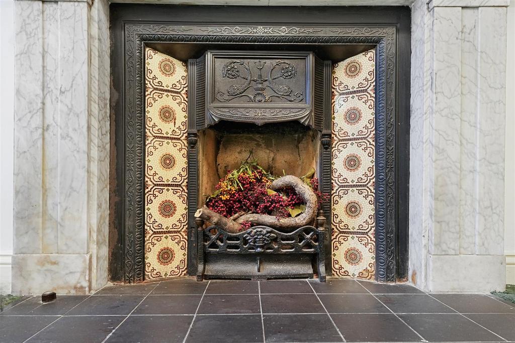 Fireplace - Lifestyle.jpg