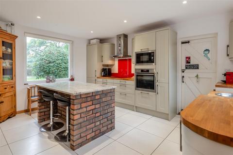 5 bedroom detached house for sale, Garson Lane, Wraysbury TW19