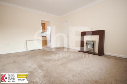 2 bedroom apartment to rent, St. Johns Court, Warwick