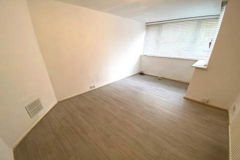 2 bedroom semi-detached house to rent, Birmingham B42