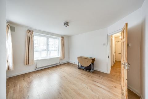 3 bedroom flat to rent, Bardsley Lane London SE10