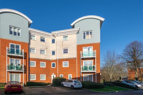 2 bedroom flat for sale, Goodworth Road, Redhill