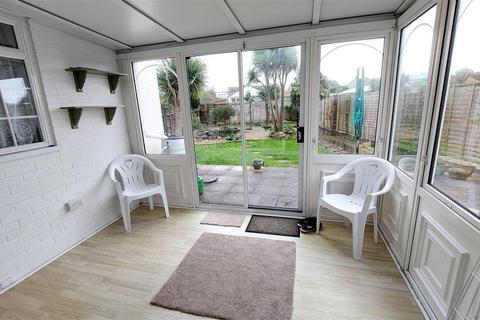 4 bedroom bungalow for sale, Shepherds Walk, Hythe