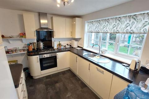 4 bedroom bungalow for sale, Shepherds Walk, Hythe