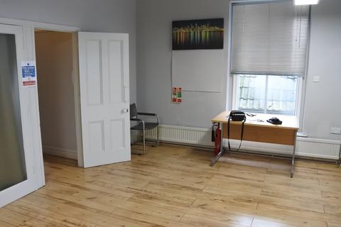 Office to rent, 44 High Street, Malmesbury SN16