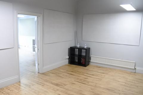 Office to rent, 44 High Street, Malmesbury SN16